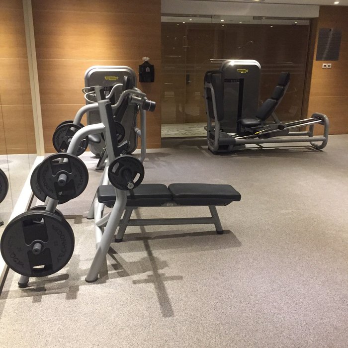 DoubleTree by Hilton Dubai - Jumeirah Beach Gym: Pictures & Reviews ...