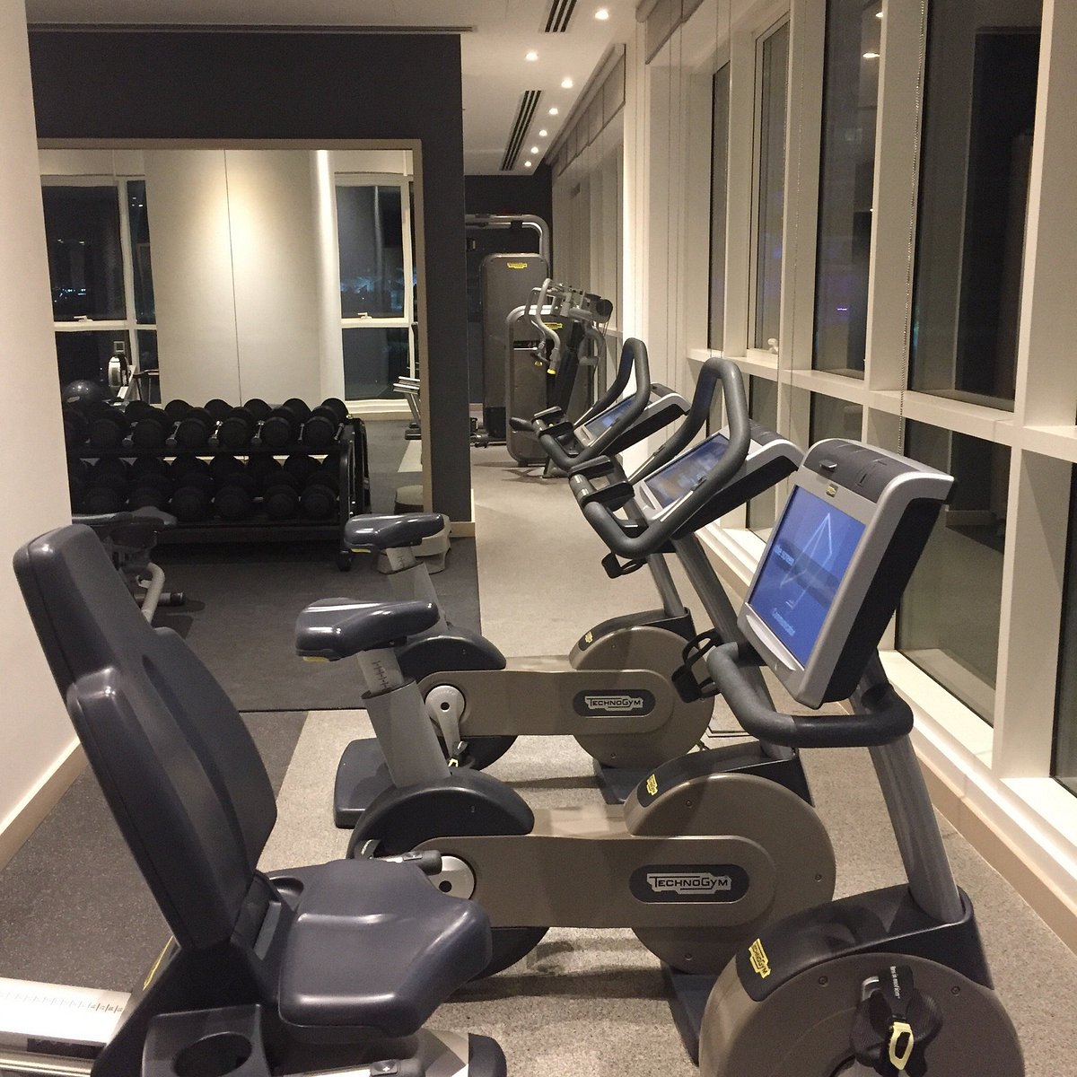 DoubleTree by Hilton Dubai - Jumeirah Beach Gym: Pictures & Reviews