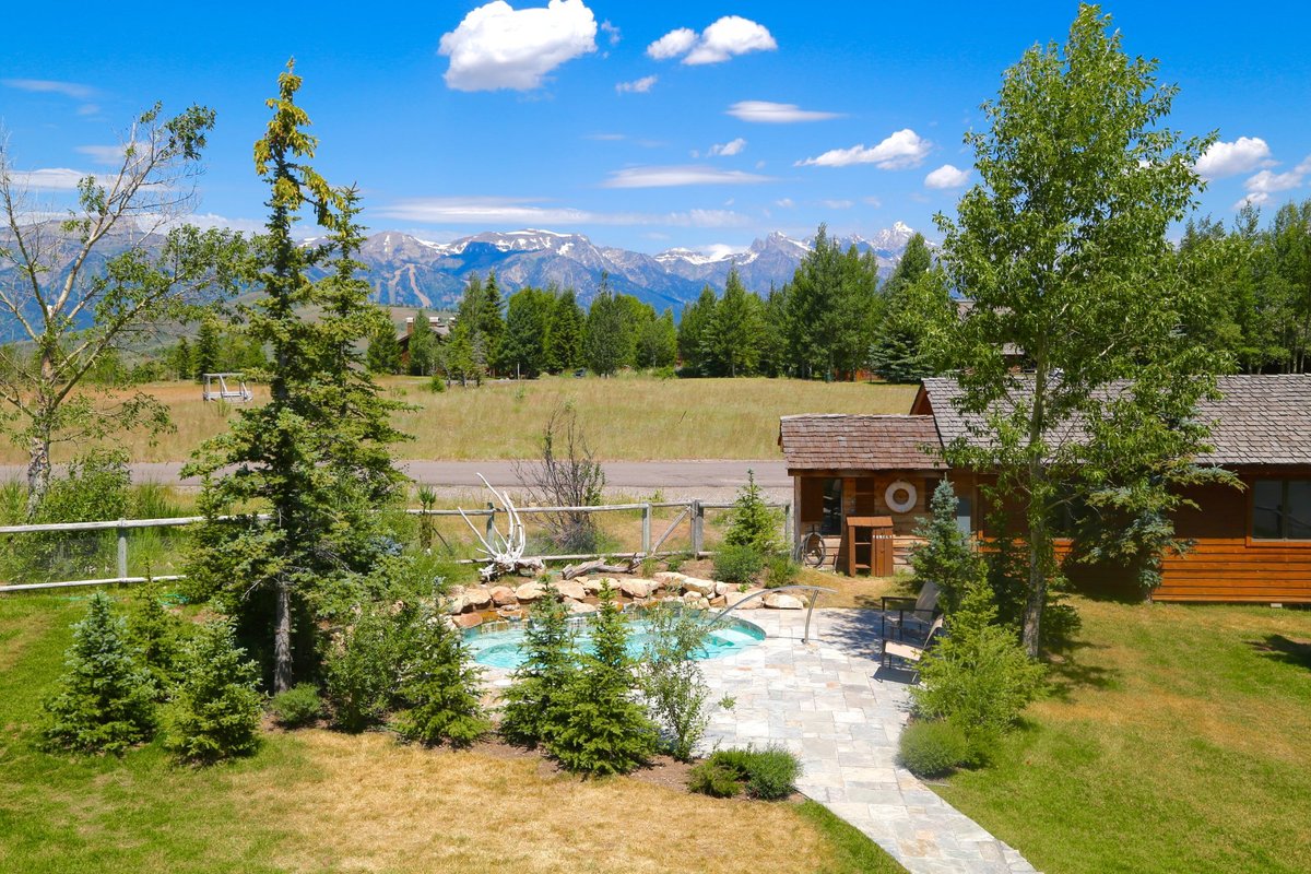 Spring creek. Warm Springs ранчо. Ранчо в Вайоминге.