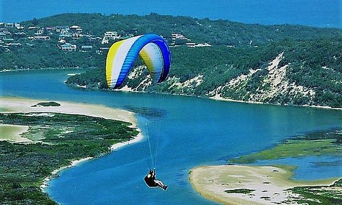 Paragliding is just in front of the guesthouse at cloud 9. This is Swartvlei(Lake) 