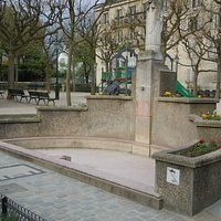 La statue de Saint Denis