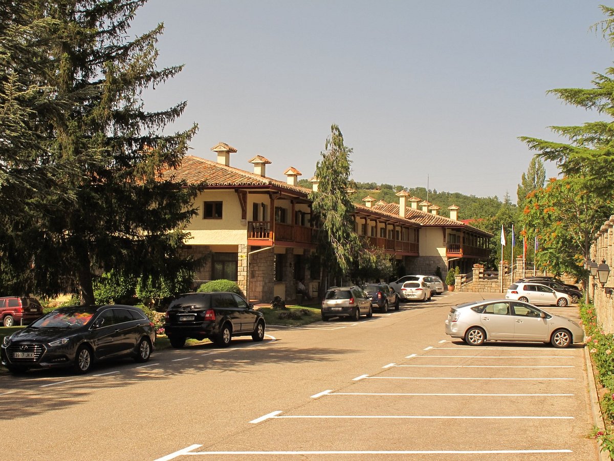 Perreras exteriores - Picture of Hotel Rural Spa&Wellness Hacienda