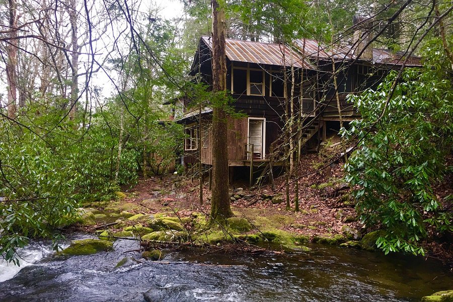 ghost town tennessee theme park