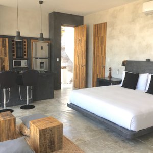 Suite 9