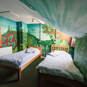 Room E - Garden of Eden. Twin Private room
