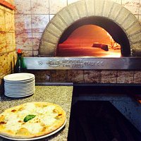 Il nostro forno con una bella pizza
