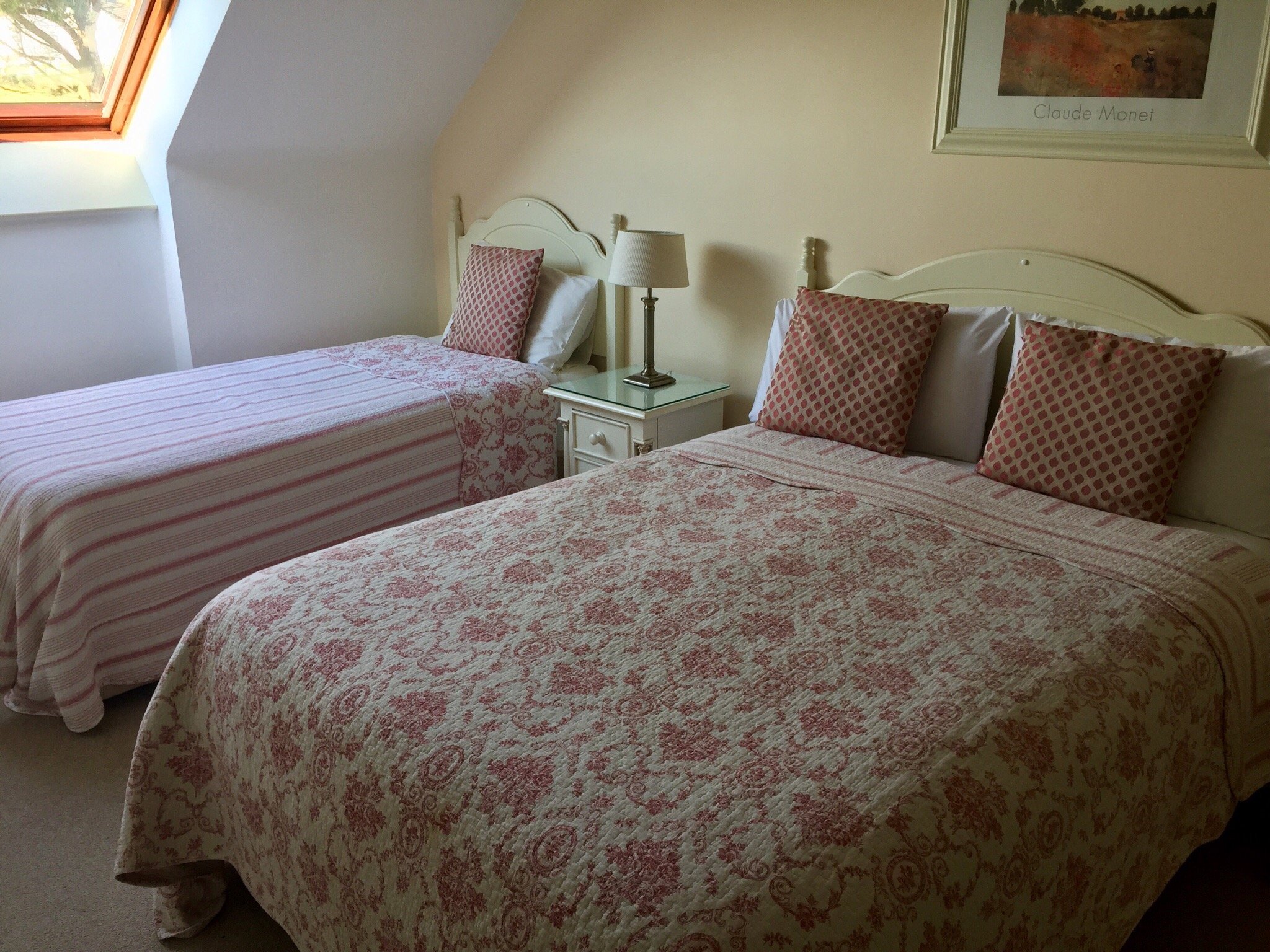 THE LIGHTHOUSE B & B - Prices & B&B Reviews (Dingle, Ireland) - Tripadvisor