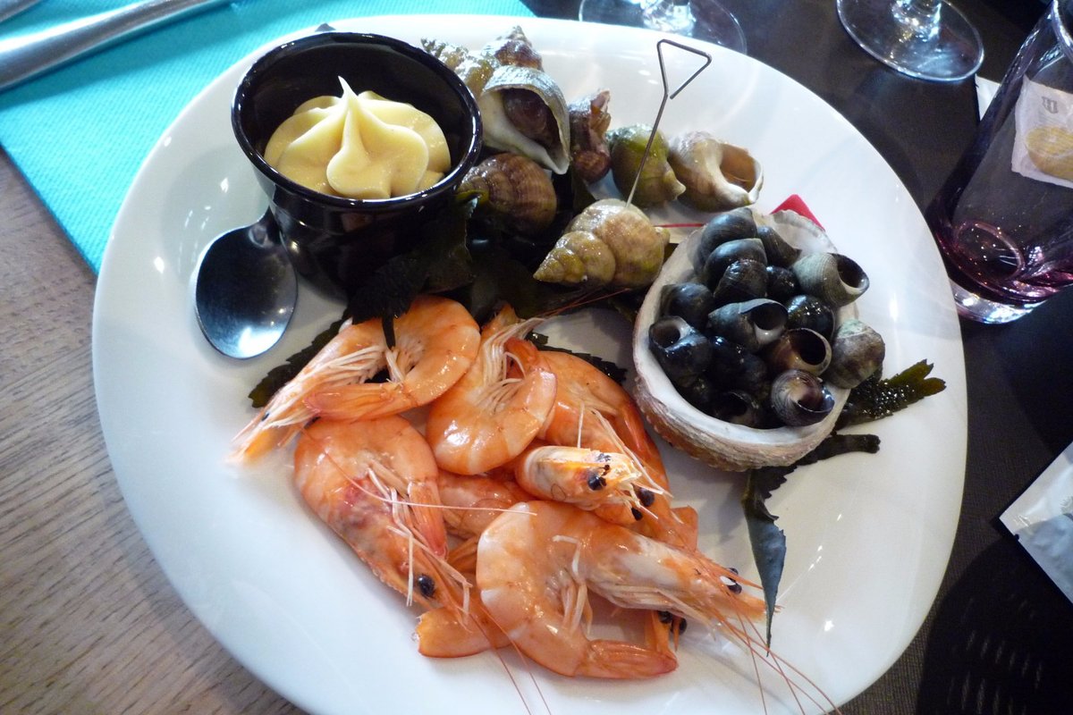 BAR A HUITRES ENTRE ET MER, Honfleur - Menu, Prices, Restaurant Reviews &  Reservations - Tripadvisor