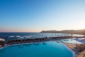 Piscine et plage
