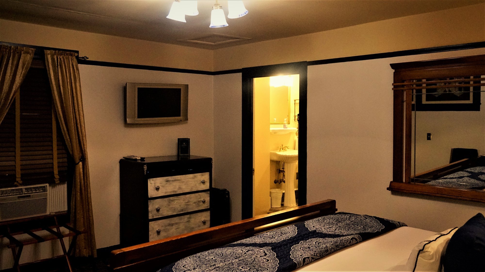 AMBER HOUSE INN OF MIDTOWN - B&B Reviews (Sacramento, CA) AMBER HOUSE INN OF MIDTOWN -  B&B Reviews (Sacramento, CA)