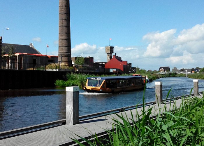 Fluisterboot "De Iesselganger"op de Oude Ijssel thv DRU Industriepark Ulft ^td
