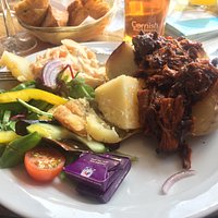 Baked potato with pulled pork
