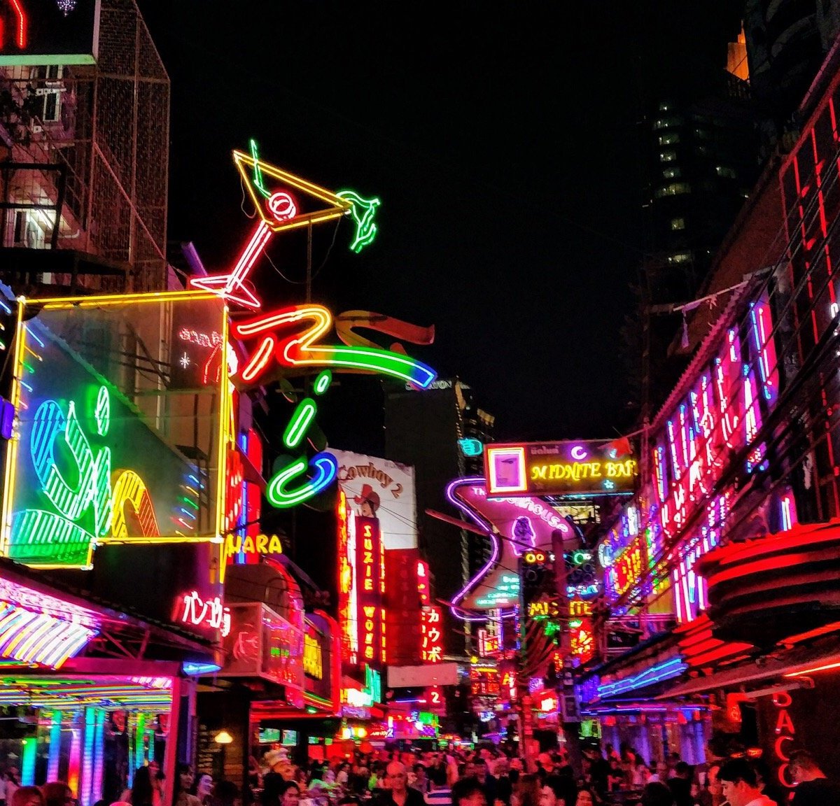 Soi Cowboy - O que saber antes de ir (ATUALIZADO Julho 2024)