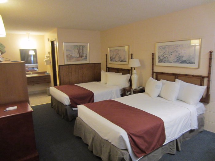 AMERICAS BEST VALUE INN & SUITES BRANSON - NEAR THE STRIP - Updated ...