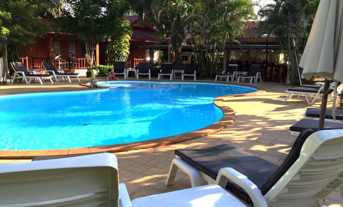 Ban Krut Resort Pool Pictures & Reviews - Tripadvisor