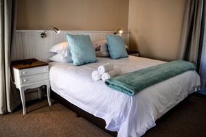 Room & Suite