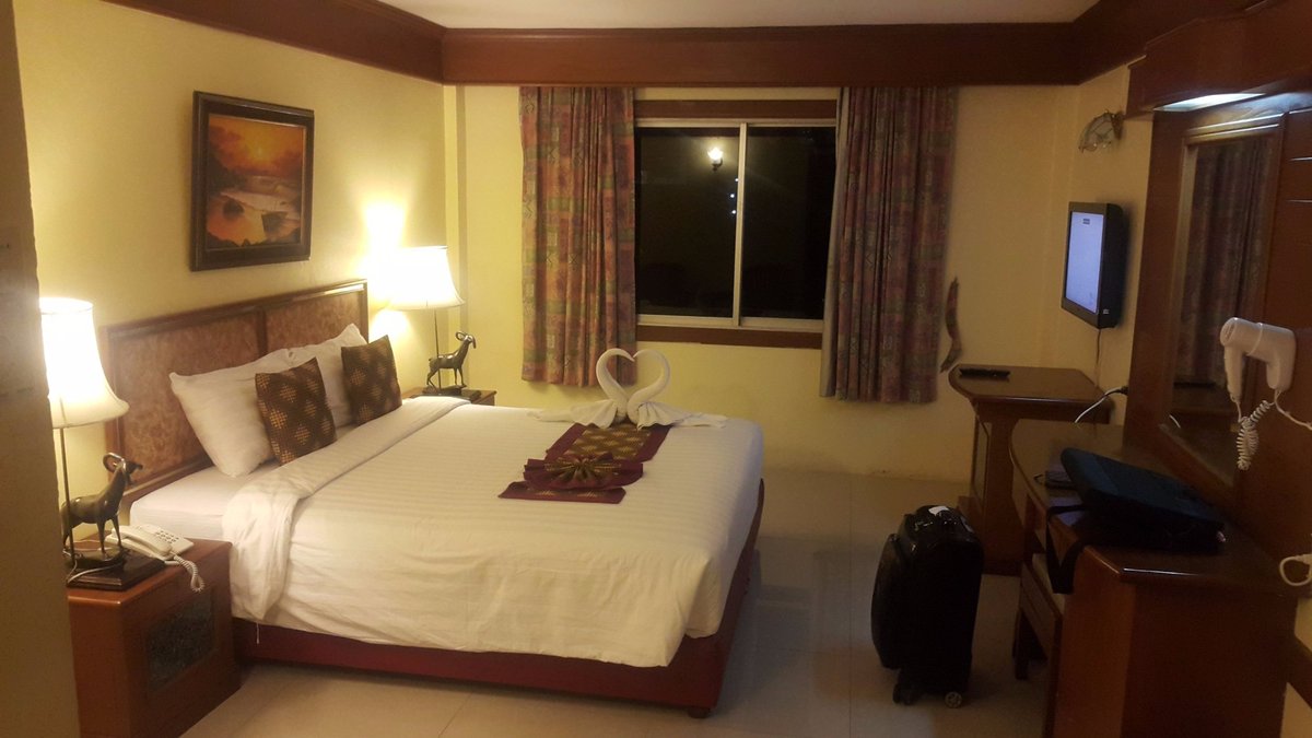 The Camelot Hotel Pattaya Rooms: Pictures & Reviews - Tripadvisor