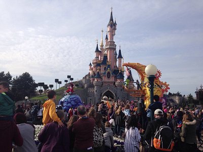 Best cartoon parade ever - Traveller Reviews - Disneyland Paris -  Tripadvisor
