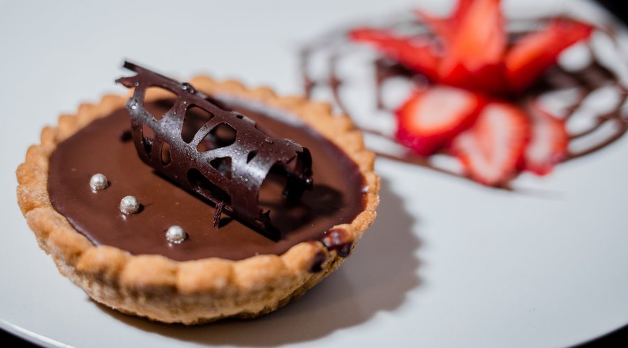  The flavor and fondant of our chocolate tart / El sabor de pastel de chocolate de fusión