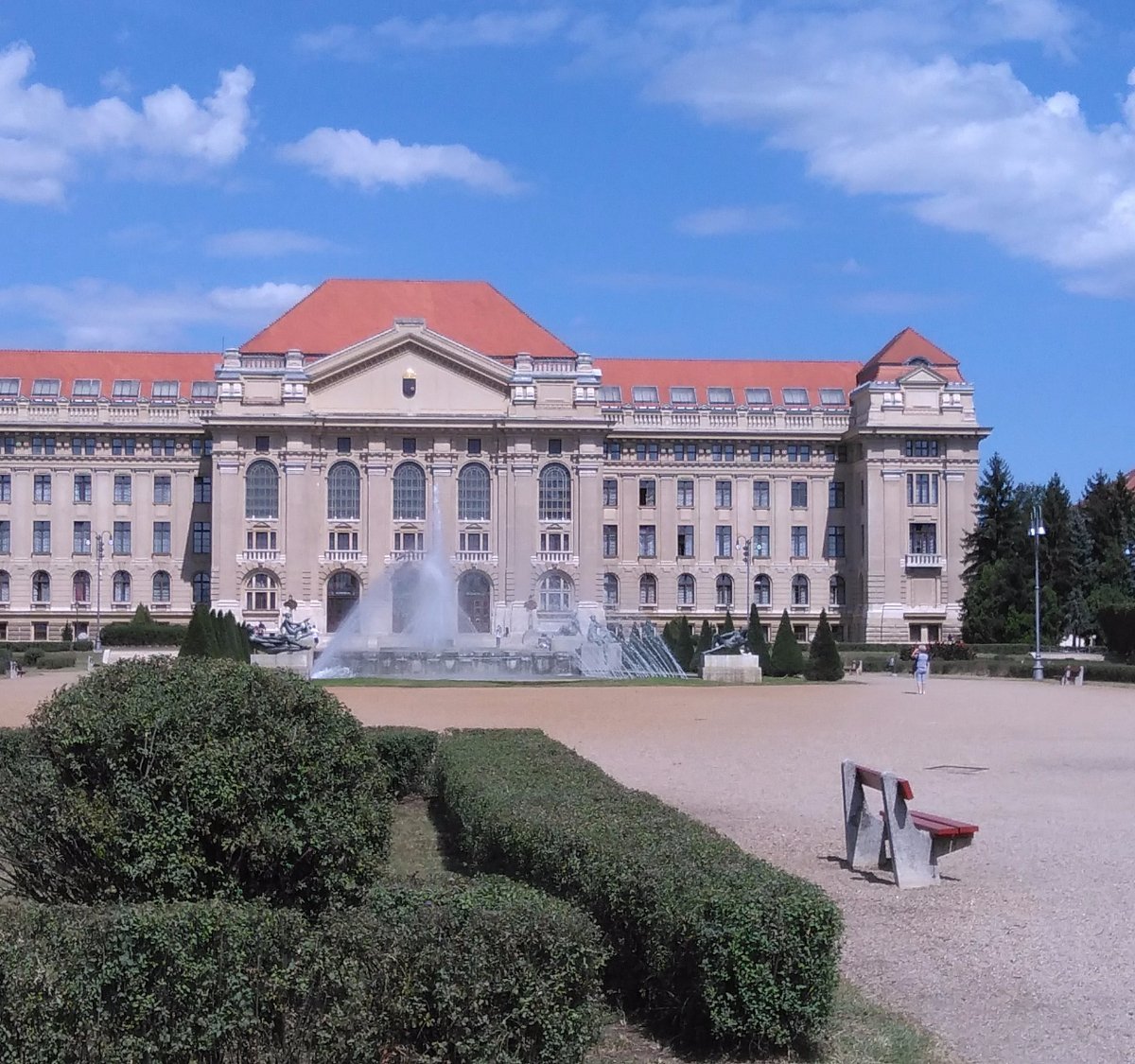 Main Building of University of Debrecen Ce qu'il faut savoir