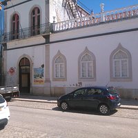 Uma vista sobre a fachada