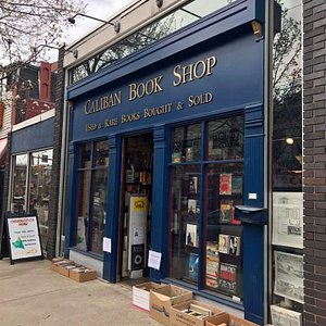 A Pittsburgh sports memorabilia store on the corner of !8th Street and Penn  Avenue in the Strip District neighborhood in Pittsburgh, PA, USA Stock  Photo - Alamy