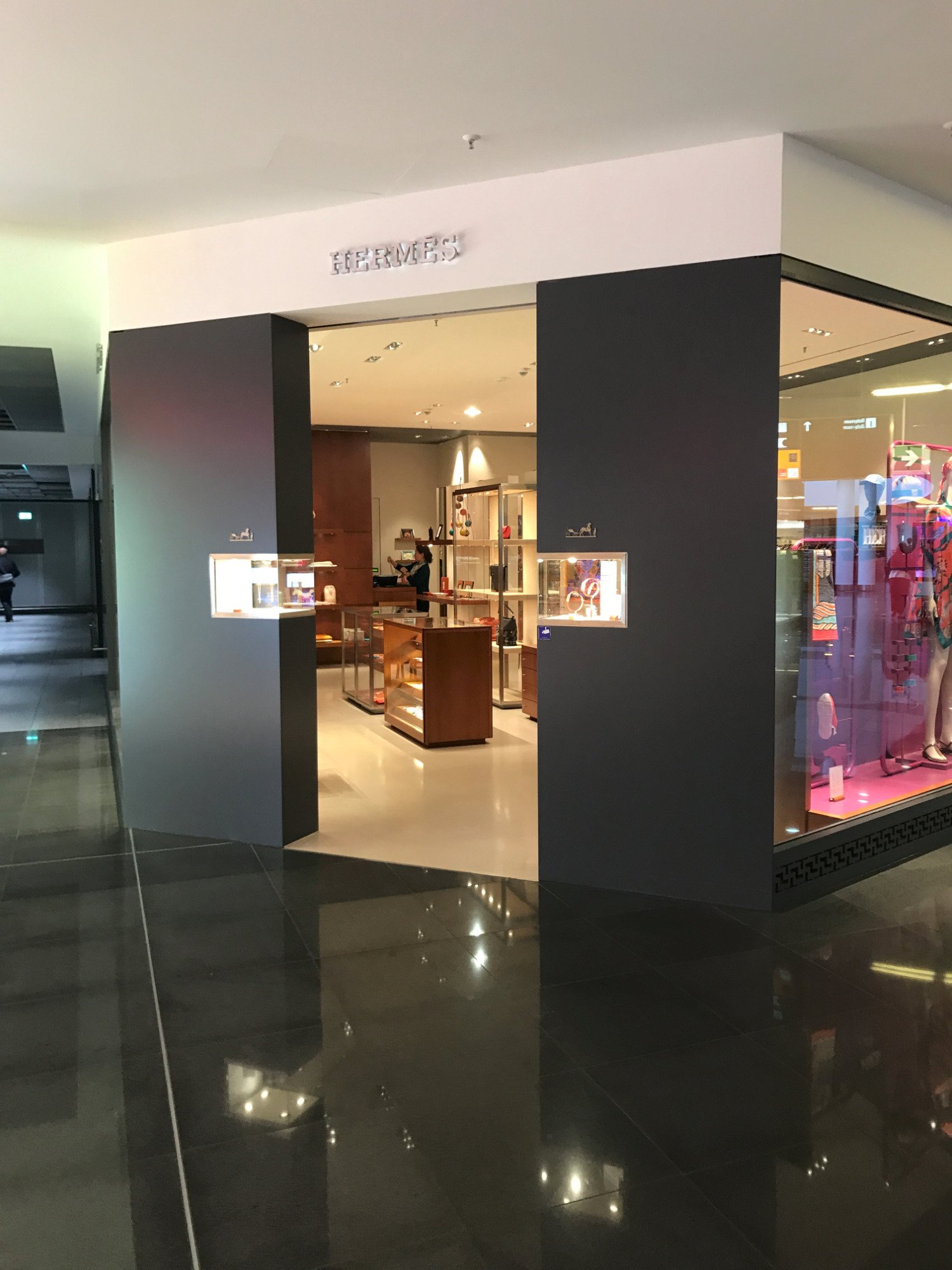 hermes store fashion valley