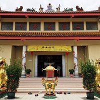 The main entrance of level one