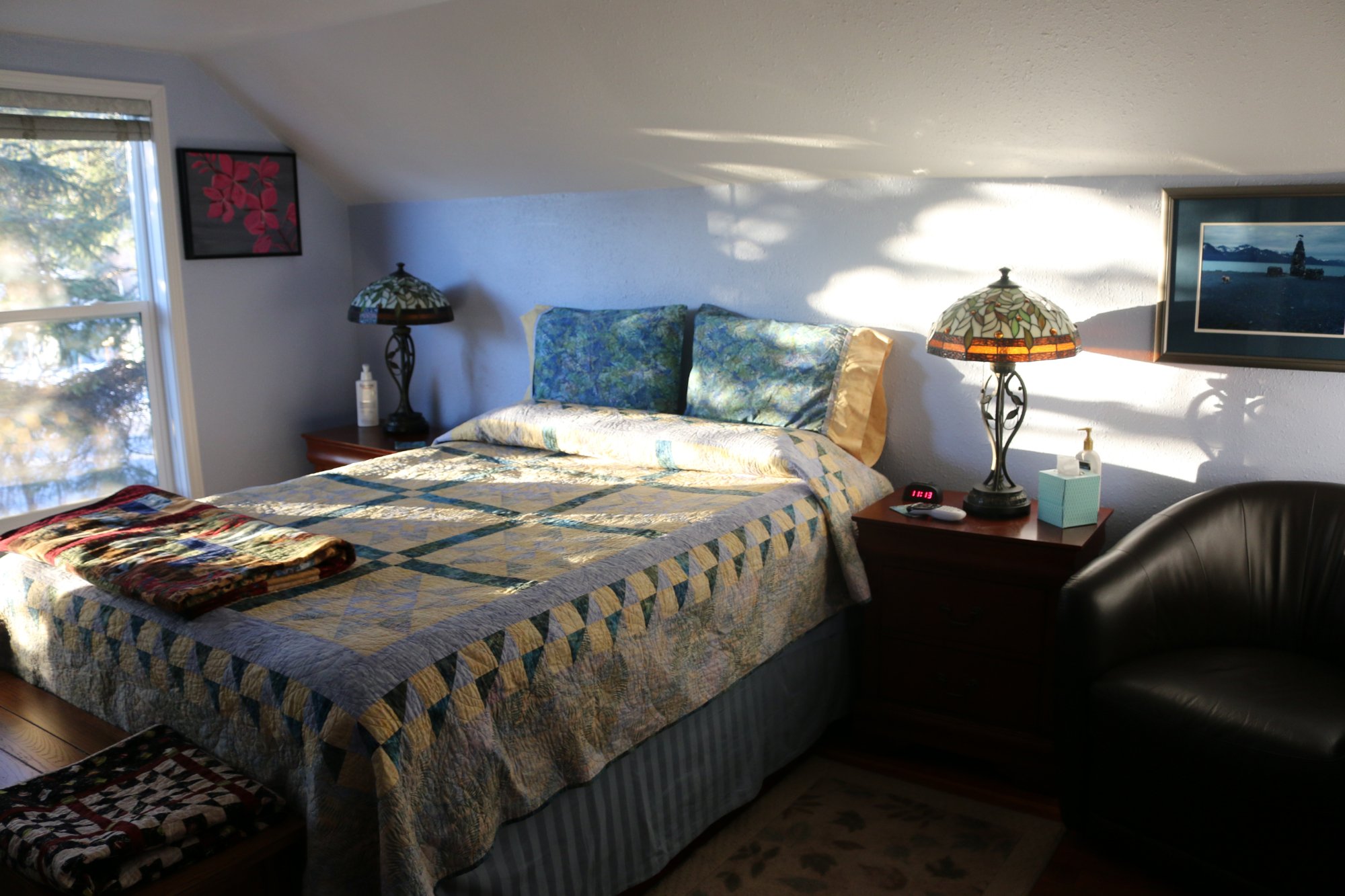 SUNSHINE HOUSE BED AND BREAKFAST (Seward) - B&B Reviews, Photos, Rate ...