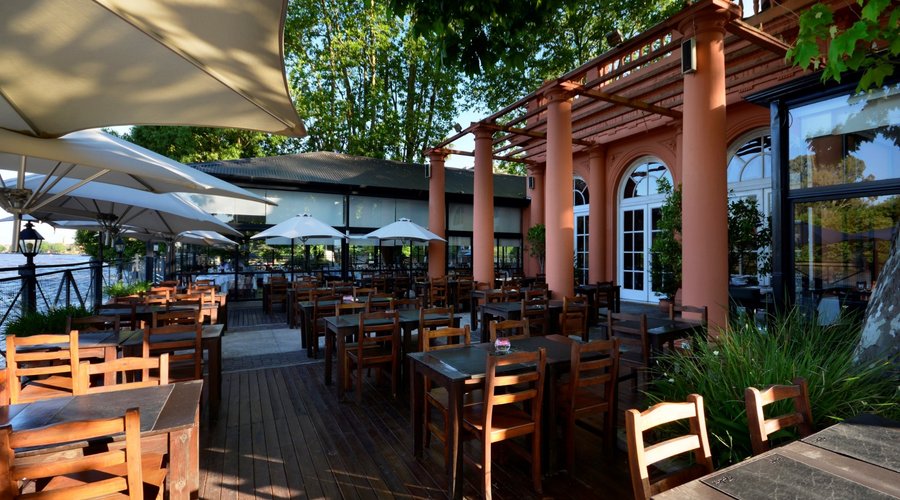 Nuestro Deck sobre el Río Luján