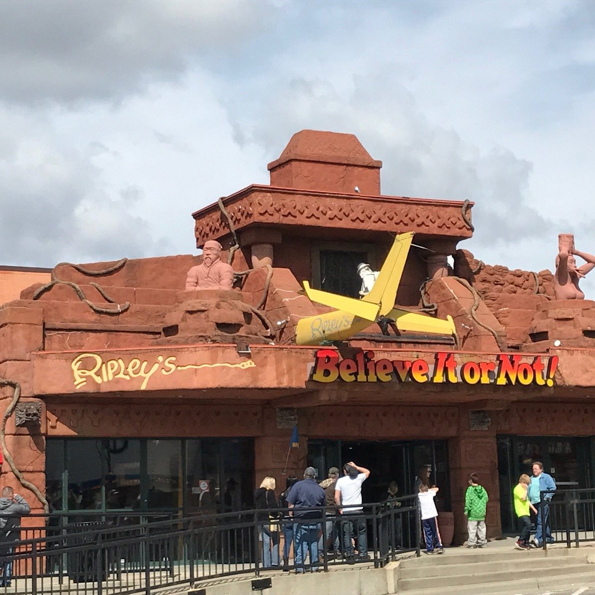 top 94+ Pictures ripley’s believe it or not wisconsin dells photos Stunning