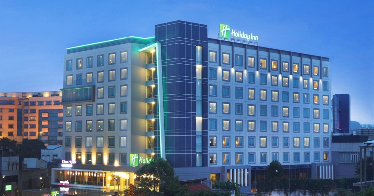 Holiday Inn Bandung Pasteur, an IHG Hotel Coffee Shop: Pictures ...