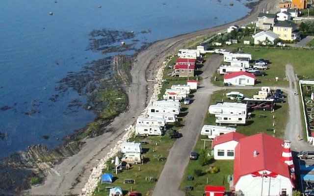 Vue aérienne Camping en bord de mer Capitaine Homard