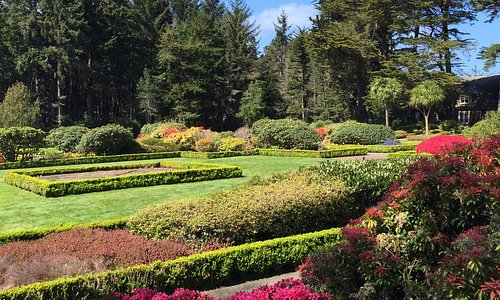 Beautiful gardens at Shore Acres State Park