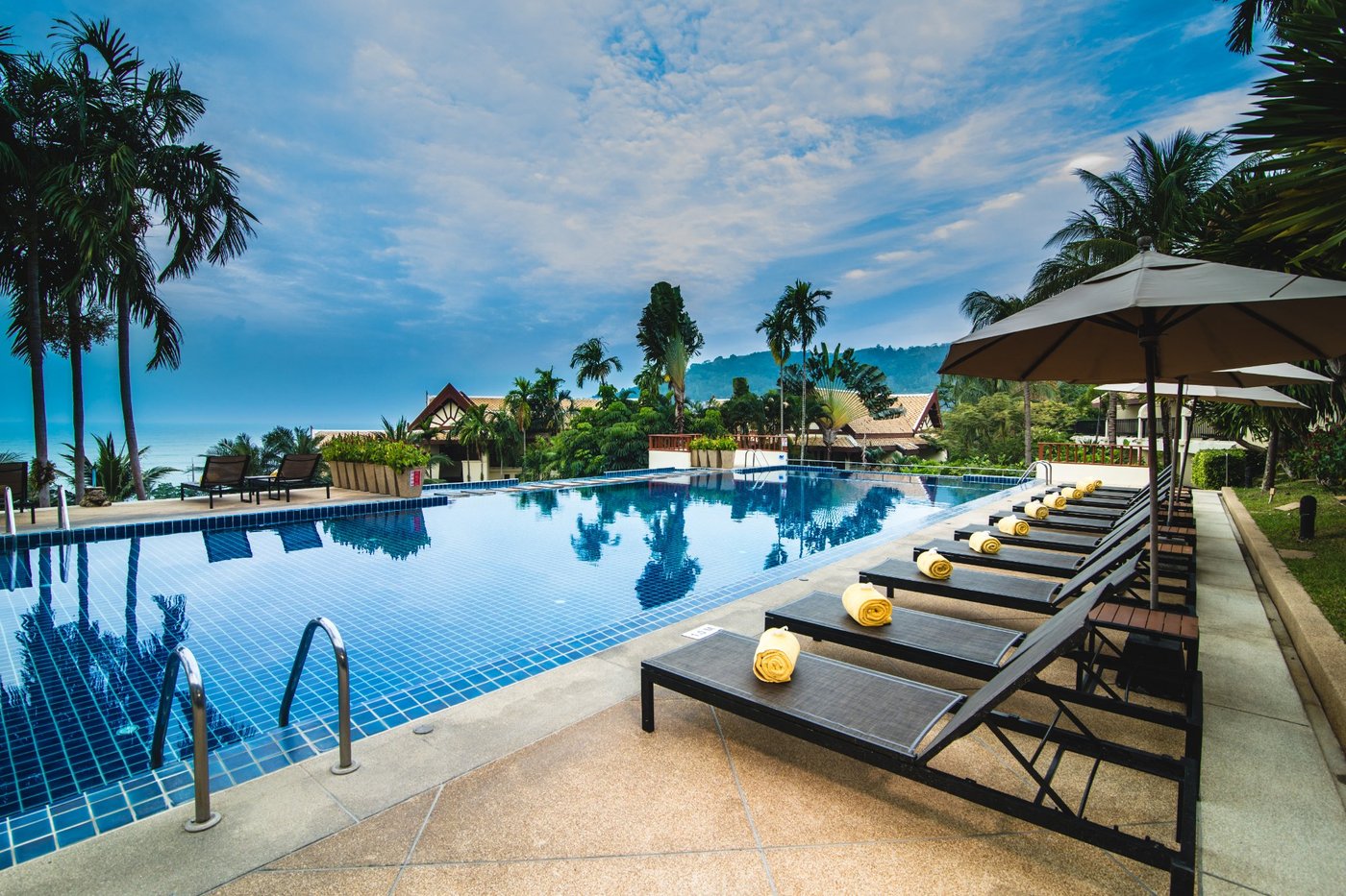 Пхукет отели фото. Andamantra Resort & Villa (ex. Centara Blue Marine Resort & Spa Phuket) 4*. Отель andamantra Resort and Villa Phuket 4. The Blue Marine Resort Spa 4 Пхукет. Centara Villas Phuket 4 Таиланд.