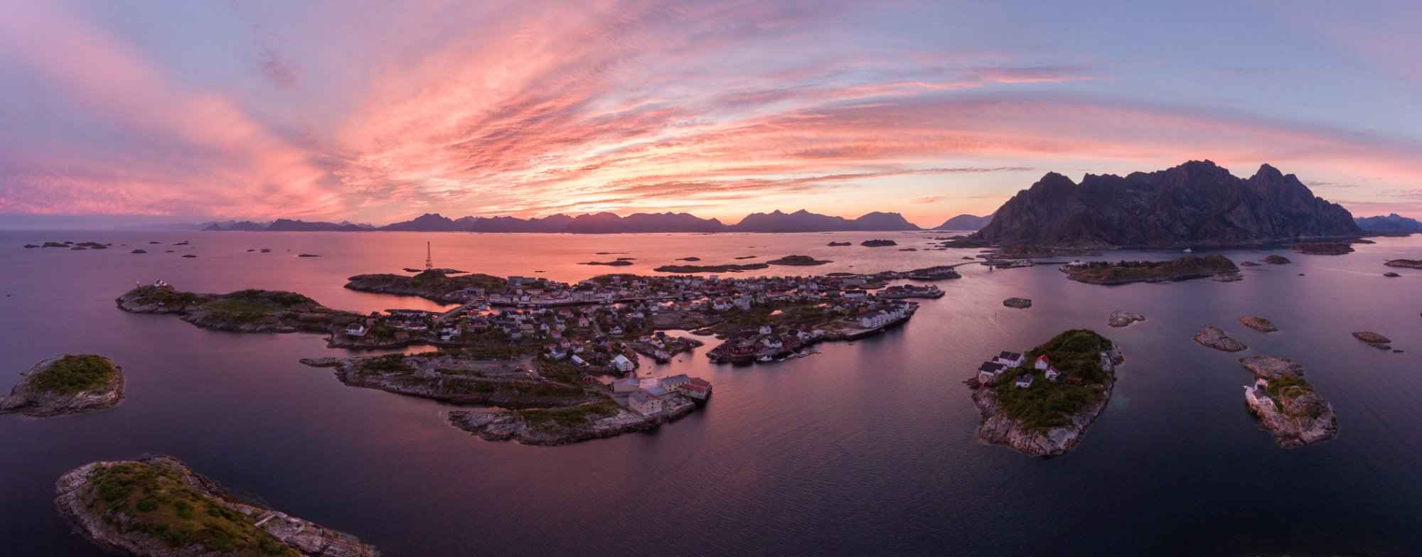 THE 10 BEST Henningsvaer Hotel Deals (Jan 2024) - Tripadvisor