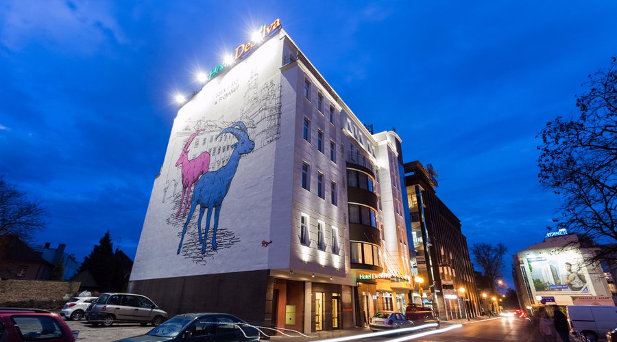 Hotel DeSilva Premium Poznań nocą