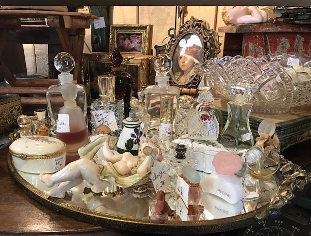 Copper Rooster Antiques & Gifts image