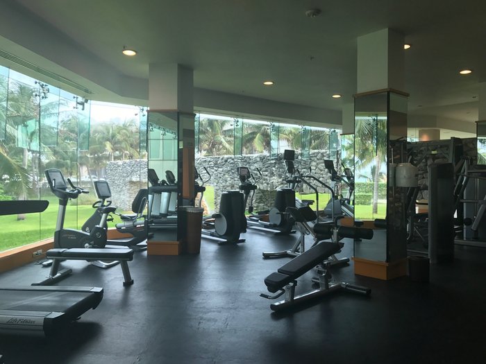 grand park royal cancun gym