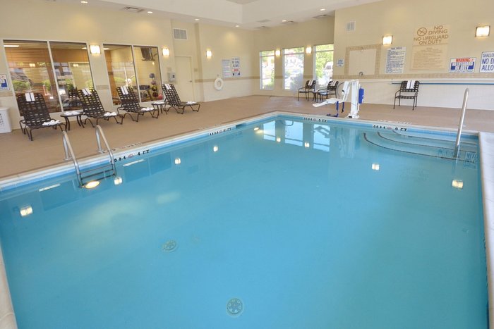 Hilton Garden Inn Greensboro Pool Pictures & Reviews - Tripadvisor