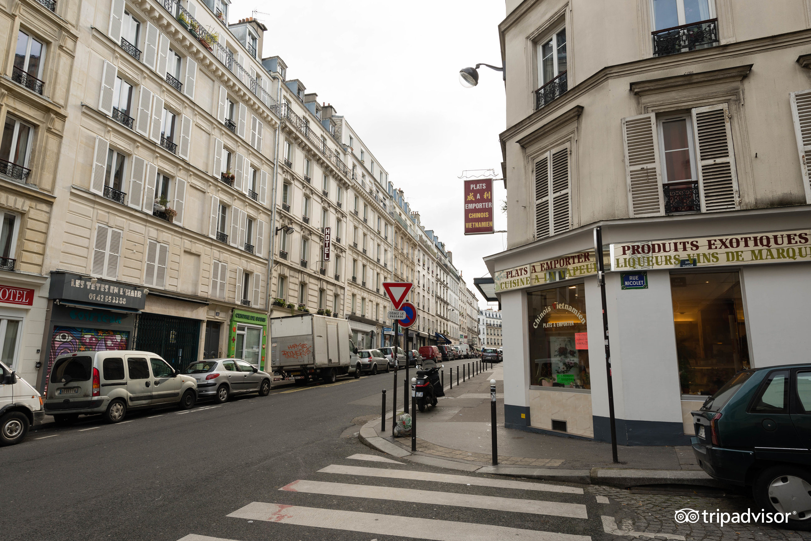 HOTEL MONTMARTRE (Paris) : Tarifs 2024 Et 17 Avis