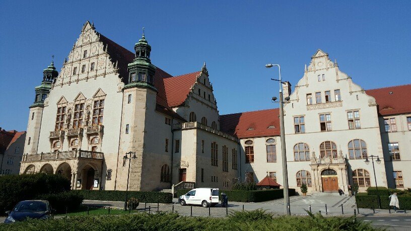 ADAM MICKIEWICZ UNIVERSITY (Poznan): Ce Qu'il Faut Savoir