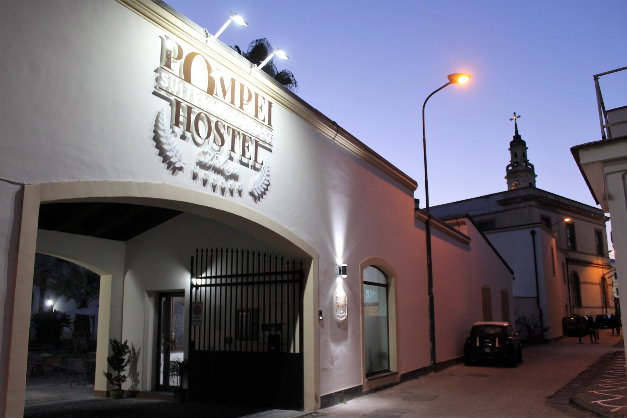 POMPEI HOSTEL SUITES & BREAKFAST DELUXE - Prices & B&B Reviews (Pompeii ...