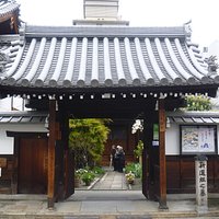 山 門