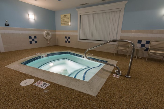 Hampton Inn Bangor Pool: Pictures & Reviews - Tripadvisor