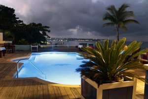 Pool & Beach
