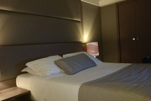 Room & Suite