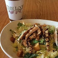 Frango com salada caesar