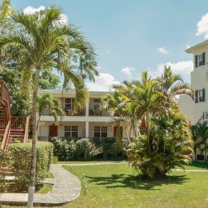Family Friendly Facilities 23 rooms perfect for family reunions, weddings, retreats, and confere