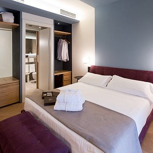 Hotel Silla in Florence, image may contain: Furniture, Bed, Indoors